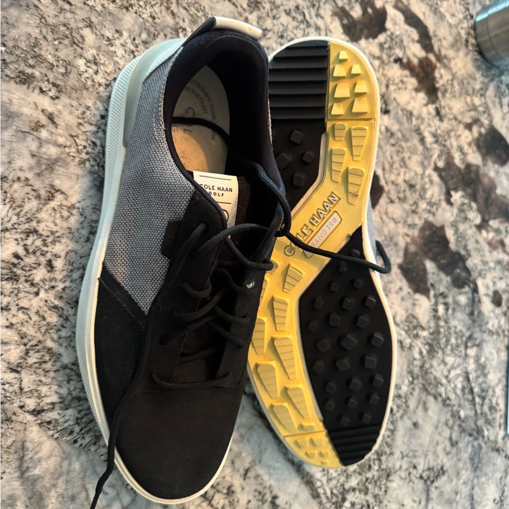 Cole Haan Golf Men's Black and White shoes